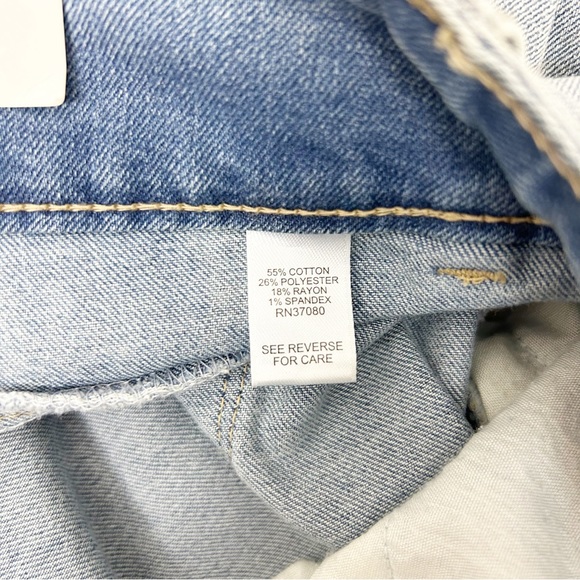 Cato Skinny Crop Midrise Light Wash 12 NWT - Picture 10 of 10